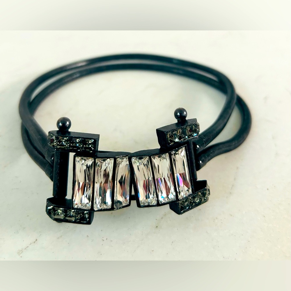 New without tags stunning lanvin metal and crystal choker